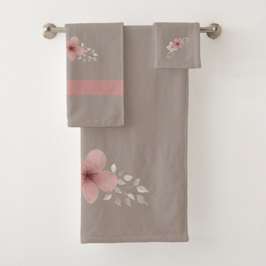 Taupe and Pink Floral Bad Handdoek (Insitu)