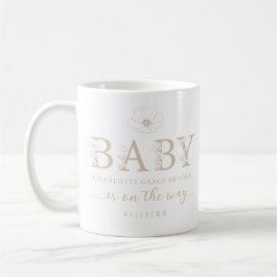 Taupe Baby Aankondiging Mok met Wilde Bloemen