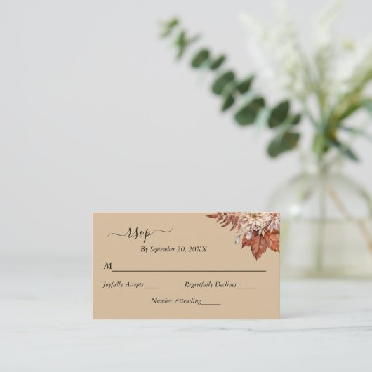 Taupe Beige Terracotta Floral Boho Wedding RSVP Informatiekaartje (Staand voorkant)