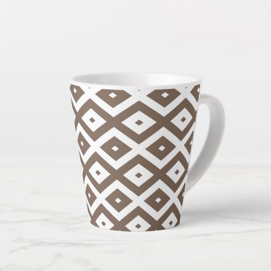 Taupe brown and white diamond pattern latte mok (Rechterhoek)