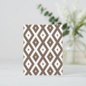 Taupe brown and white diamond pattern RSVP kaartje (Staand voorkant)