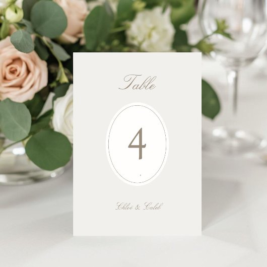 Taupe | Chic Ovaal Script Trouwtafelkaart Nummer Kaart