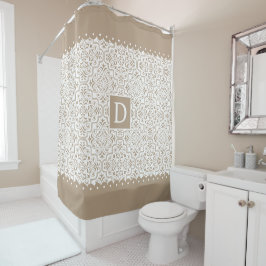 Taupe damast patroon, geschulpte randen monogram douchegordijn