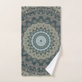 Taupe en Blauwgroen Mandala met Tribal Symmetrie Bad Handdoek (Handdoek)