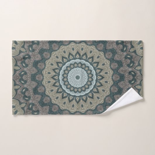 Taupe en Blauwgroen Mandala met Tribal Symmetrie Bad Handdoek (Handdoek)