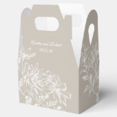 Taupe en wit Elegant Floral Wedding Favor Box Bedankdoosjes (Geopend)