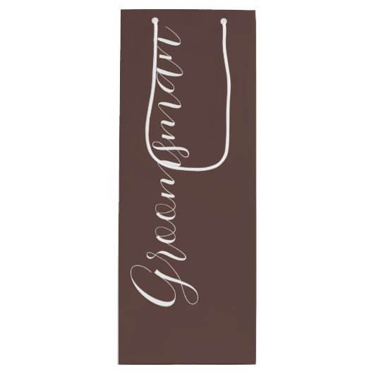 Taupe gestileerde script bruiloft Groomsman Wijn Cadeautas (Voorkant)