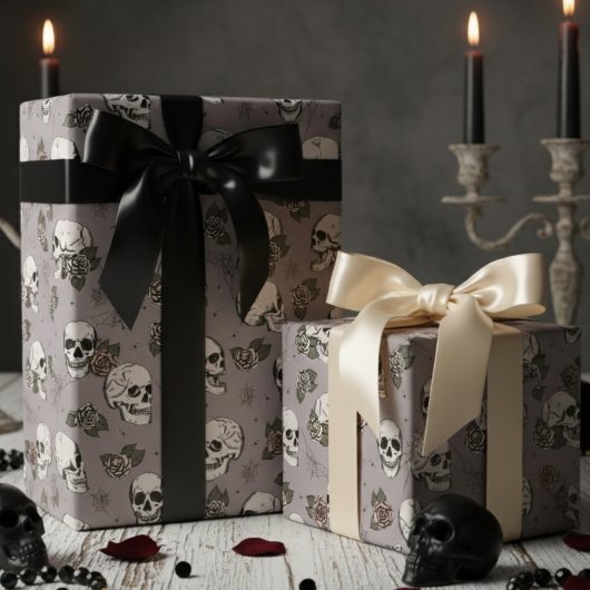 Taupe Gotische schedels en Rozen Bloemen Cadeaupapier