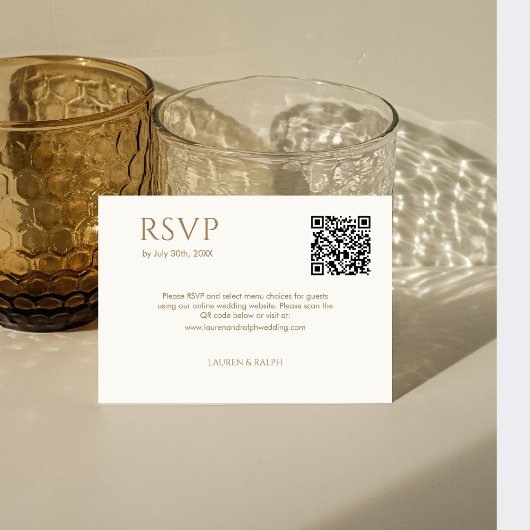 Taupe & Ivoor Paar Monogram QR Bruiloft RSVP