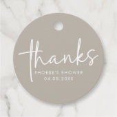 Taupe Minimalistische Script Bruiloftsshower Favor Bedankjes Labels (Voorkant)