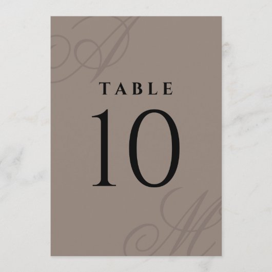 Taupe Moderne Rand Elegante Monogram Tafelnummers (Voorkant)