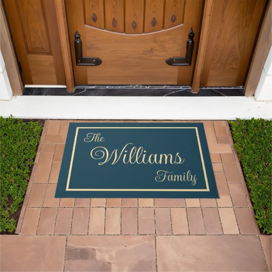 Taupe Navy Elegante Script Naam Welkomstgeschenk Deurmat (Buiten)