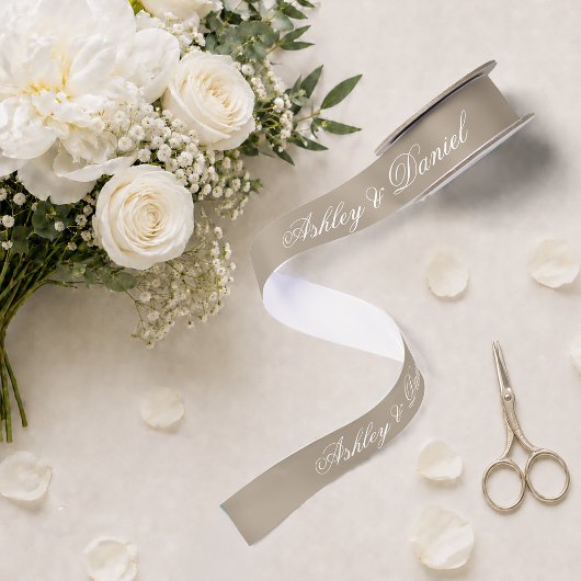 Taupe Neutraal Elegante Script Calligrafie Bruilof Satijnen Lint
