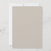 Taupe neutrale monogram krans verjaardag kaart (Achterkant)