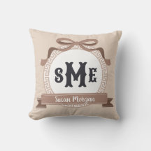 Taupe omgekeerde Griekse Sleutel Boog Monogram