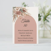 Taupe pampas grass wedding table number names card RSVP kaartje (Staand voorkant)