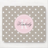 Taupe Polka Dot met roze monogram Muismat (Voorkant)