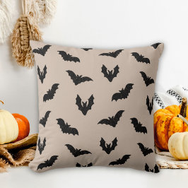 Taupe Zwarte Griezels Halloween Kussen