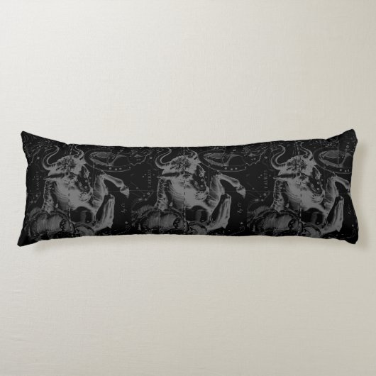 Taurus Constellation Map Hevelius 1690 op zwart Lichaamskussen (Voorkant)