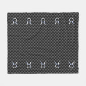 Taurus Zodiac Sign on Carbon Fibre Style Fleece Deken (Voorkant (Horizontaal))