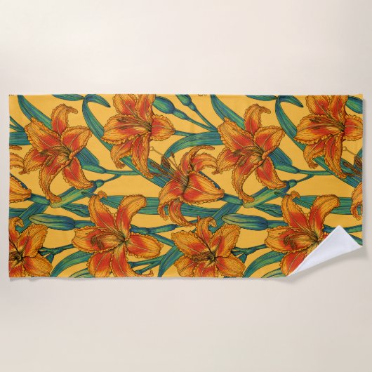 Tawny daglilbloemen, blauw en geel strandlaken (Voorkant)