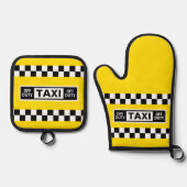 Taxichauffeur van dienst gele cabine ovenwant & pannenlap set (Voorkant)