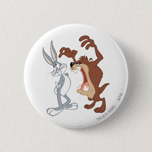 TAZ™ en BUGS BUNNY™ zijn niet eens aan elkaar geko Ronde Button 5,7 Cm