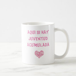 Taza celebrando la juventud koffiemok