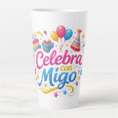 Taza de Café Latte con Diseño “Celebra Conmigo” |  Latte Mok (Voorkant)