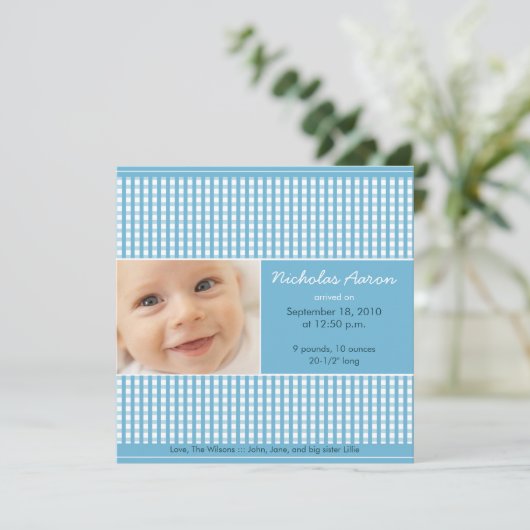 {TBA} Kostbaar Gingham (blauw) Geboorteaankondigin Aankondiging (Staand voorkant)