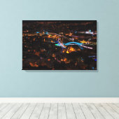 Tbilisi in de nacht canvas afdruk (Insitu (Houten vloer))