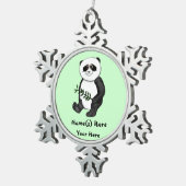 Te Cute Panda Beer Tin Sneeuwvlok Ornament (Rechts)