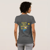 "Te heet om te triëren," Grappige zomernurse donke T-shirt (Achterkant volledig)