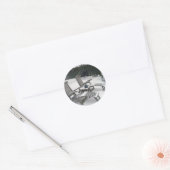 Te koud voor het strand ronde sticker (Envelop)