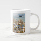 "Te rijk voor regen" Grote Koffiekop (Rechts)