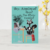 Te veel kaarsjes Grappige cartoon Kattengebrande T Kaart (Gele Bloem)