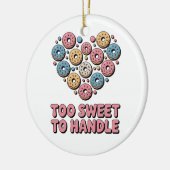 Te zoet om te hanteren | Donut Kinder Keramisch Ornament (Links)