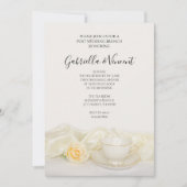 Tea Cup met White Rose Flower Post Wedding Brunch Kaart (Voorkant)