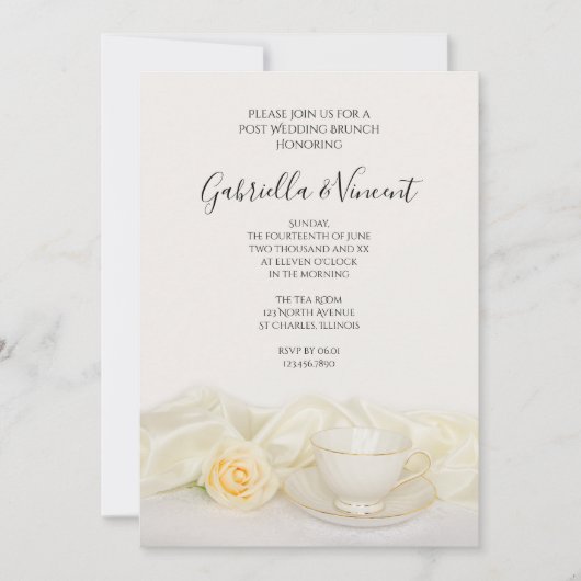 Tea Cup met White Rose Flower Post Wedding Brunch Kaart (Voorkant)