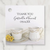 Tea Cup met Yellow Daisies Wedding Bedankjes Labels (Voorkant)