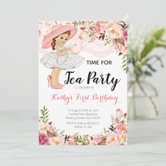 Tea Party Bloemen Roze Meisje Verjaardag Kaart (Staand voorkant)