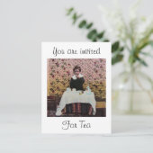Tea Time for One  Victoriaans Little Boy Uitnodiging Briefkaart (Staand voorkant)