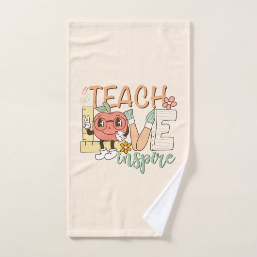 Teach Love Inspire – Schattigee schoolbenodigdhede Bad Handdoek (Handdoek)