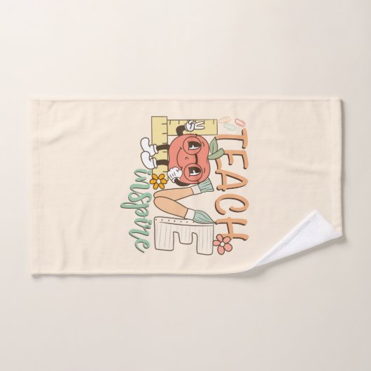 Teach Love Inspire – Schattigee schoolbenodigdhede Bad Handdoek (Handdoek)