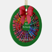 Teacher Crayon Wreath gepersonaliseerd Ornament (Rechts)