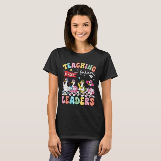 Teaching Future Leaders Led By A Silly Goose Back T-shirt (Voorkant volledig)