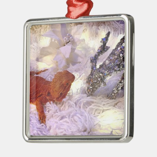 Teak de gevlekte drakenvrede op aarde metalen ornament (Links)