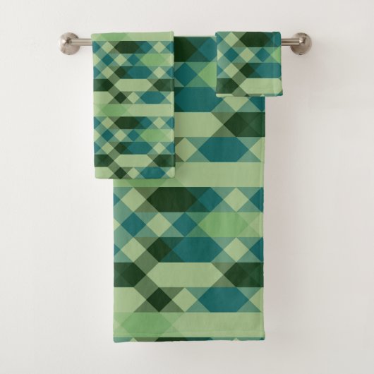 Teal and green geometric pattern bad handdoek (Insitu)