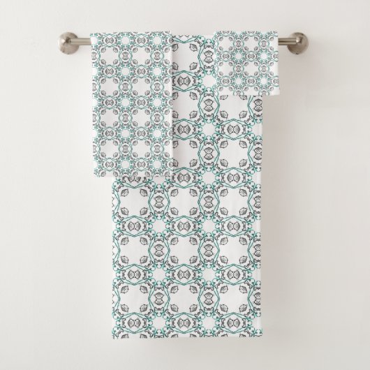 Teal and white geometric patterned  bad handdoek (Insitu)