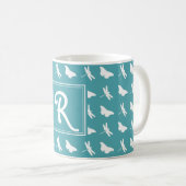 Teal Butterfly and Dragonfly Pattern Monogram Koffiemok (Voorkant rechts)